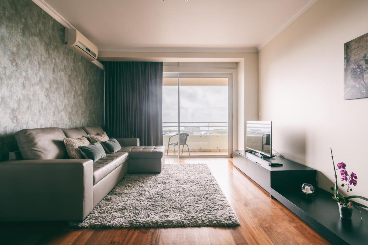 By The Sea II - Calmo Com Piscina E Vista Mar. Apartment ฟุงชาล ภายนอก รูปภาพ